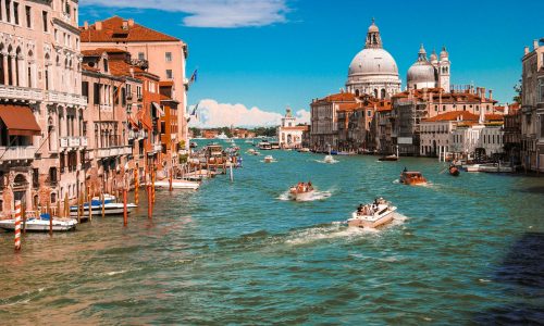 dan-novac-1naE8177_bI-unsplash